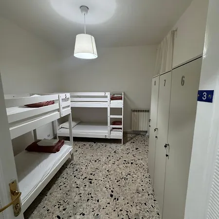 Vandrerhjem Baraka 24 *
